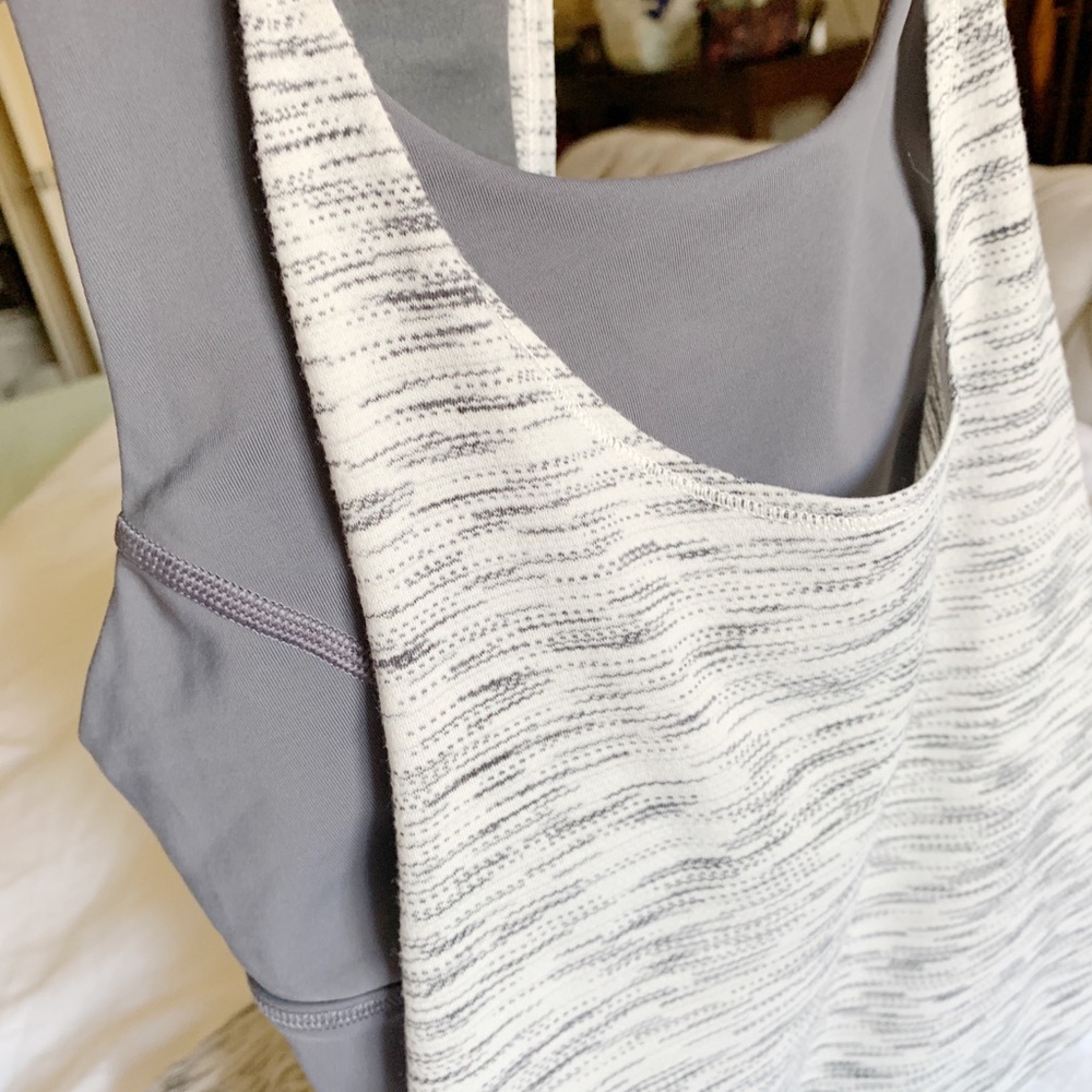 Lululemon Tank w/ bra attached